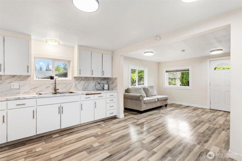 4434 Forest Drive