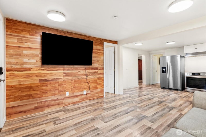 4434 Forest Drive