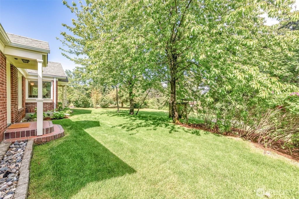 Photo of 20731 Vashon Highway SW, Vashon, WA 98070 (MLS # 2527191)
