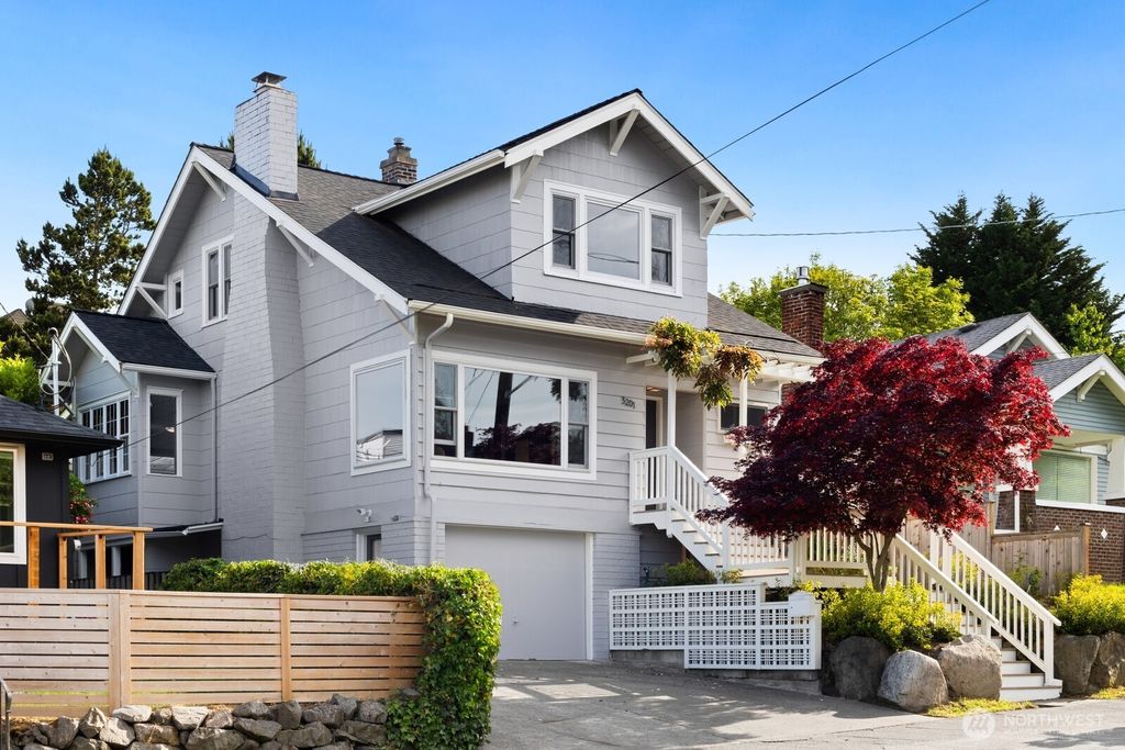 Photo of 3201 SW Genesee St St, Seattle, WA 98126 (MLS # 2382112)