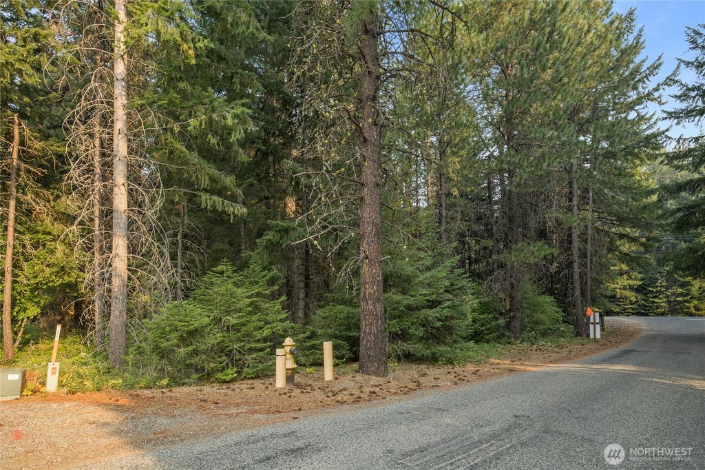 Photo of 2 Oakmont, Cle Elum, WA 98922 (MLS # 2571057)