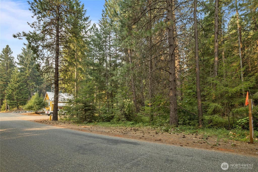 Photo of 2 Oakmont, Cle Elum, WA 98922 (MLS # 2571057)