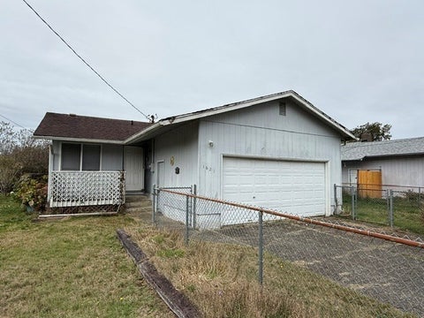 Photo of 1621 Harding Road, Aberdeen, WA 98520 (MLS # 2595006)