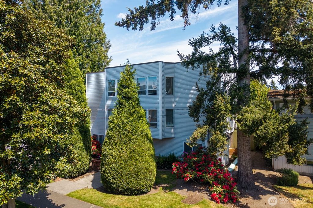 Photo of 8848 Stone Avenue N, Seattle, WA 98103 (MLS # 2533806)