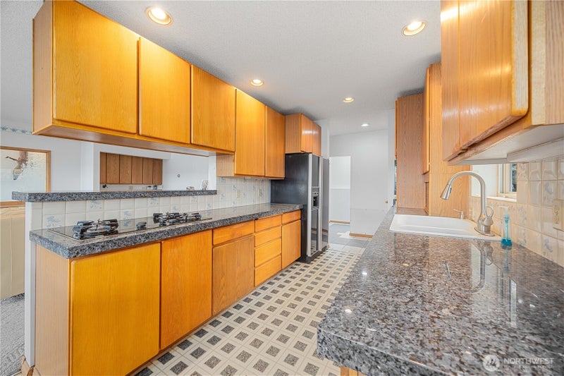 985 Guffy Road