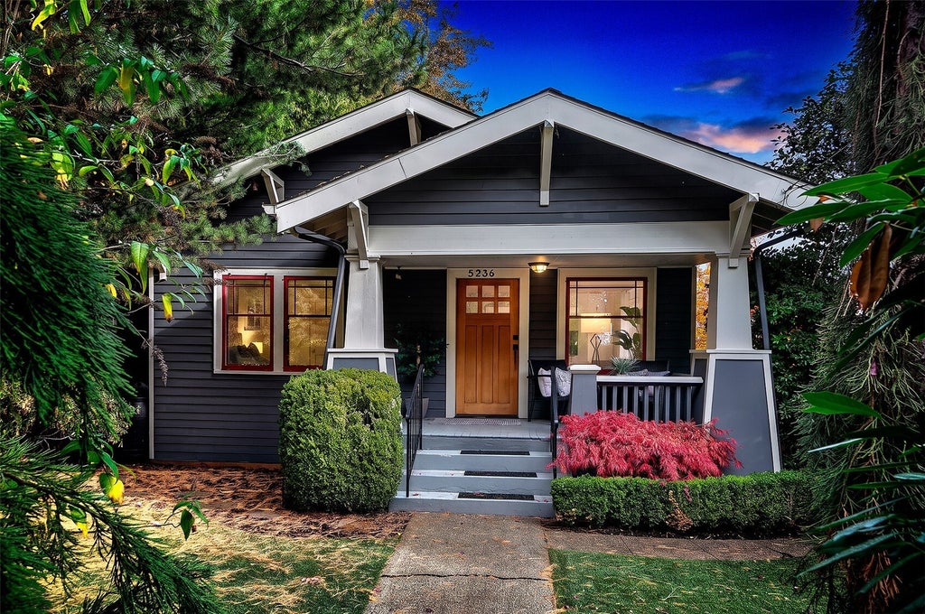 Photo of 5236 35th Avenue NE, Seattle, WA 98105 (MLS # 2599147)
