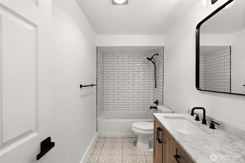 Photo of 14527 NE 40th Street #G104, Bellevue, WA 98007 (MLS # 2413945)