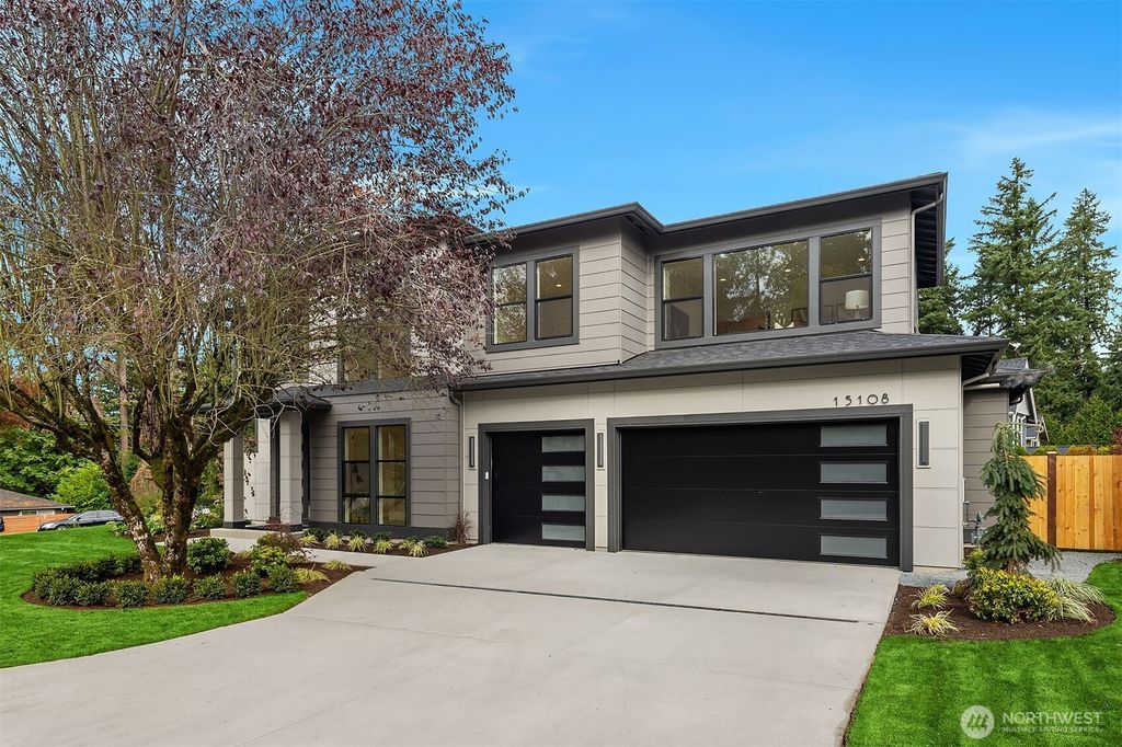 Photo of 15108 SE 41st Place, Bellevue, WA 98006 (MLS # 2461565)