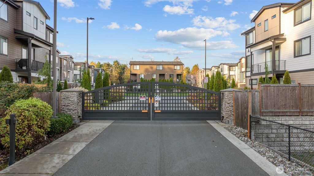 Photo of 729 112th Street SW #G1, Everett, WA 98204 (MLS # 2457227)