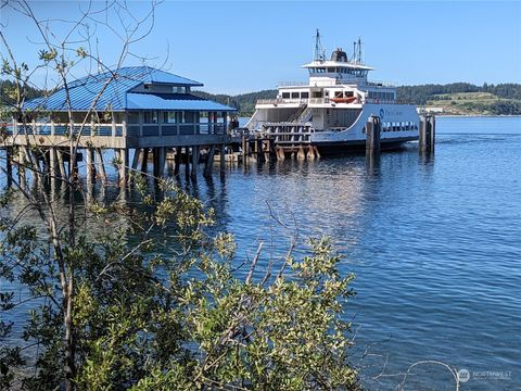 A home in Anderson Island