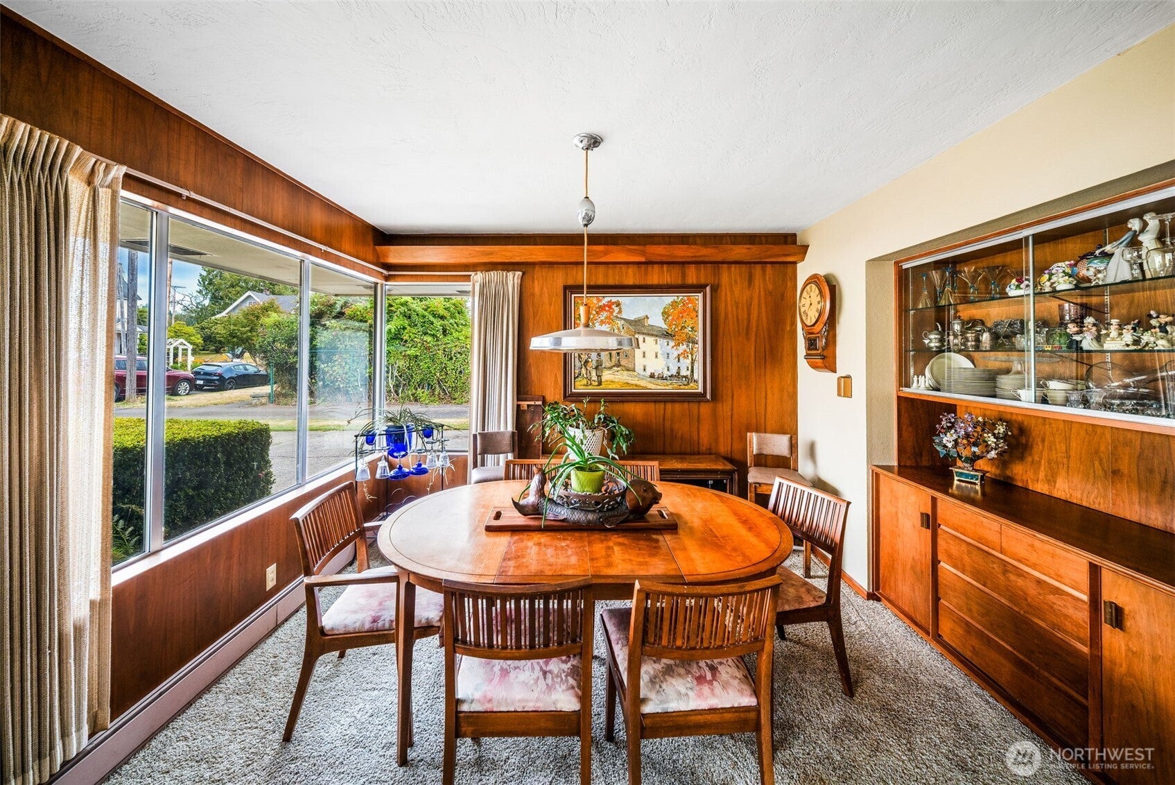 315 W Broadway Avenue