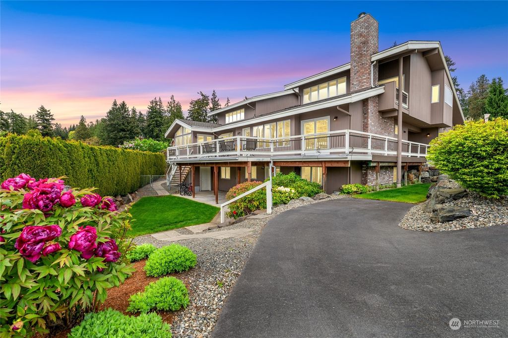 Photo of 18829 Sound View Place, Edmonds, WA 98020 (MLS # 2239832)