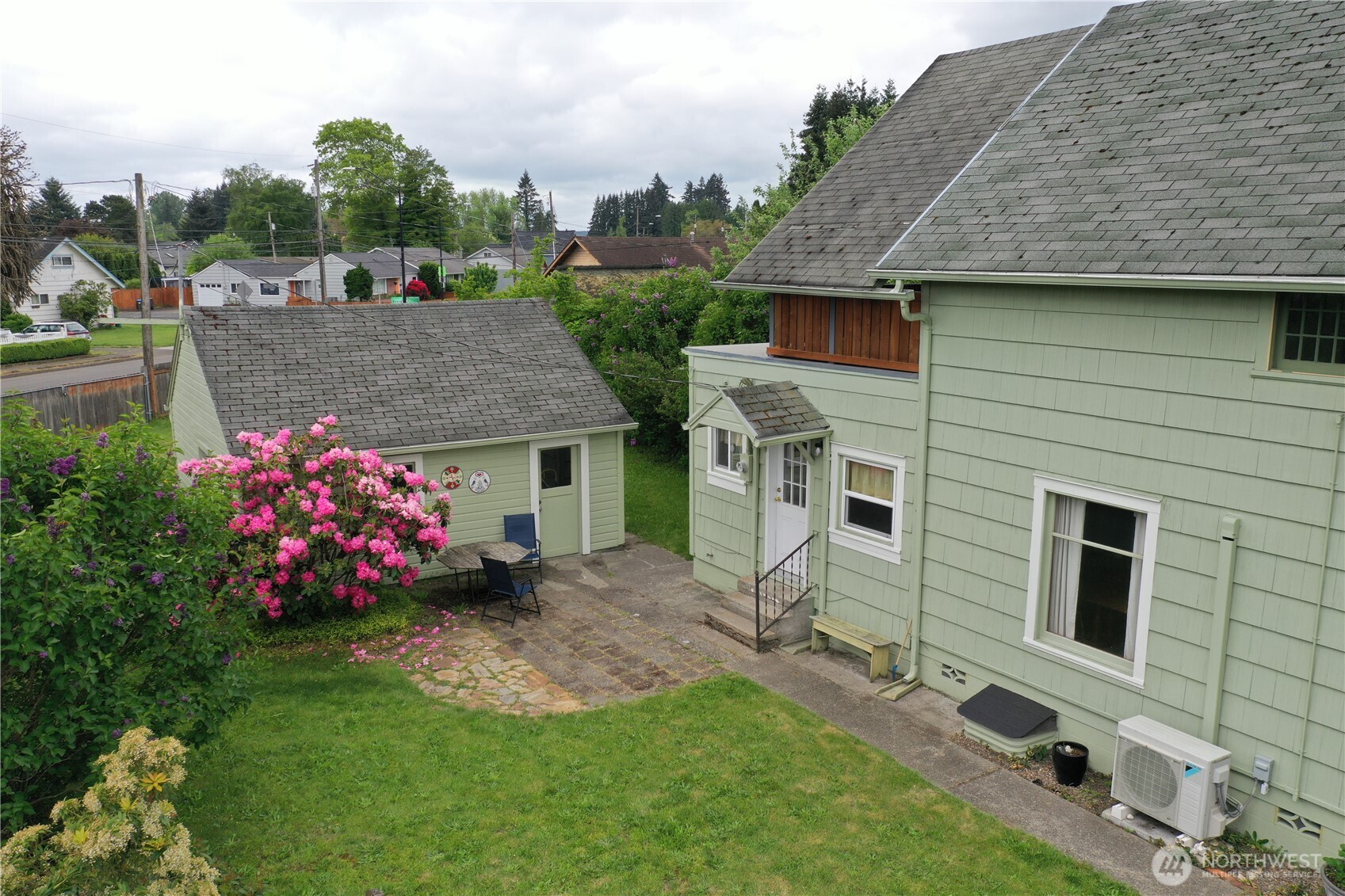 612 W Cherry Street