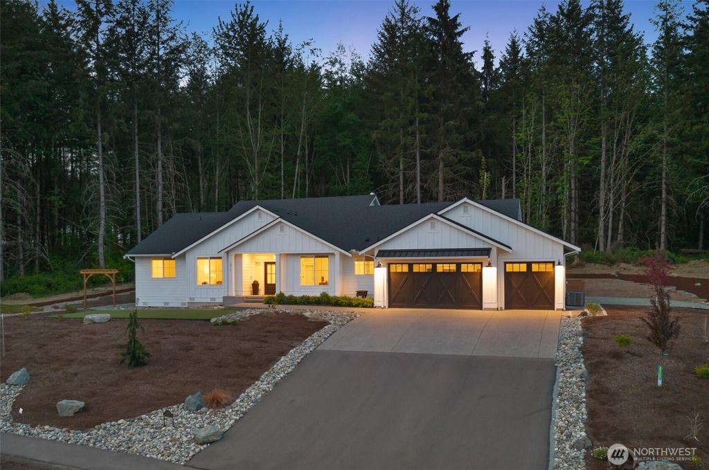 Photo of 10515 146th Avenue NE, Lake Stevens, WA 98258 (MLS # 2371495)