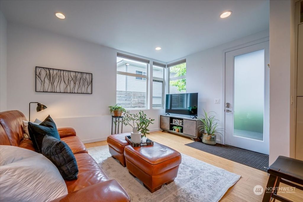 Photo of 912 Martin Luther King Jr Way S, Seattle, WA 98144 (MLS # 2243621)