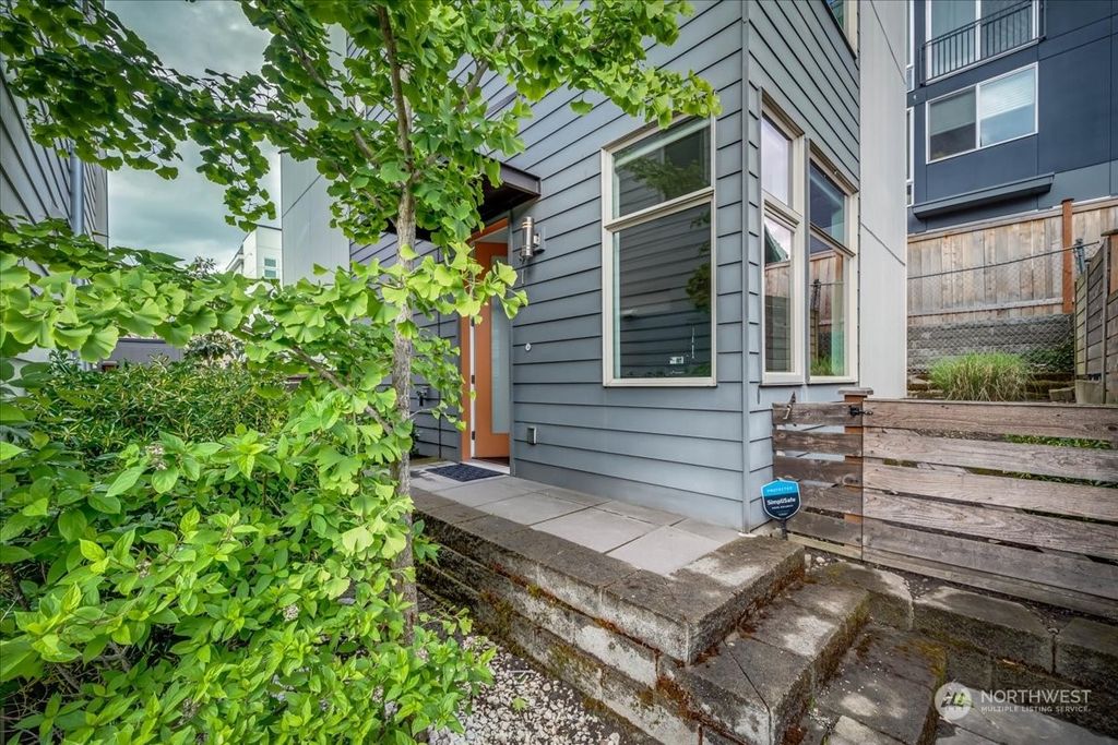 Photo of 912 Martin Luther King Jr Way S, Seattle, WA 98144 (MLS # 2243621)