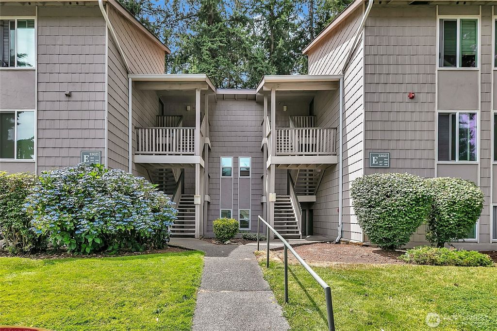 Photo of 33021 18th Place S #E107, Federal Way, WA 98003 (MLS # 2410165)