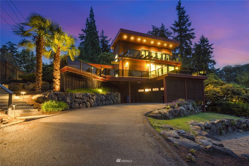 Photo of 3632 73rd Avenue SE, Mercer Island, WA 98040 (MLS # 1956513)