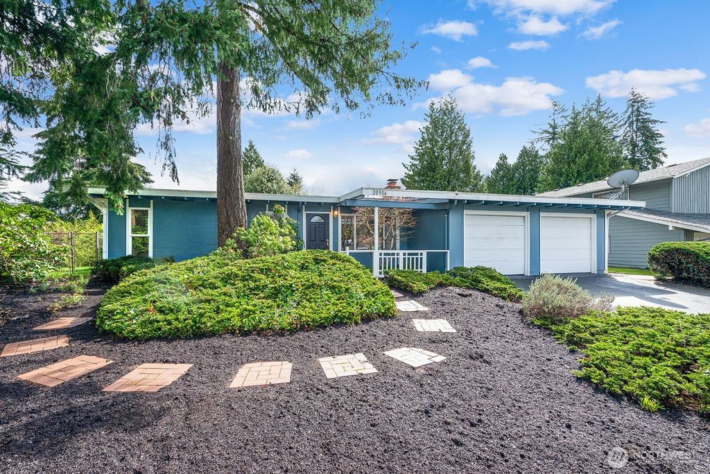 Photo of 20906 125th Avenue SE, Kent, WA 98031 (MLS # 2356932)