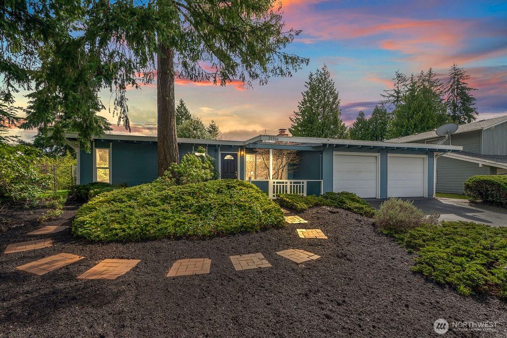 Photo of 20906 125th Avenue SE, Kent, WA 98031 (MLS # 2356932)