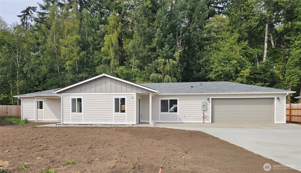 Photo of 17 Pebble Creek Court, Elma, WA 98541 (MLS # 2582744)