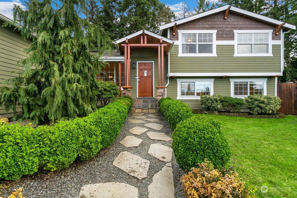 Photo of 6229 NE 196th Street, Kenmore, WA 98028 (MLS # 2035563)