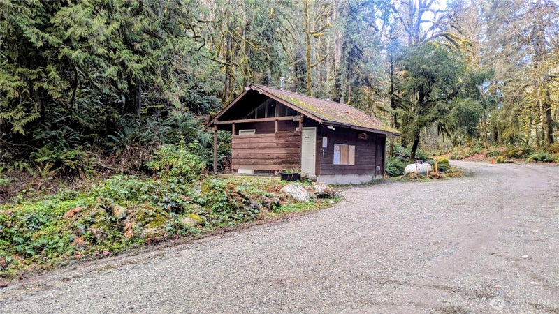 63323 W Cascade Way D3-19