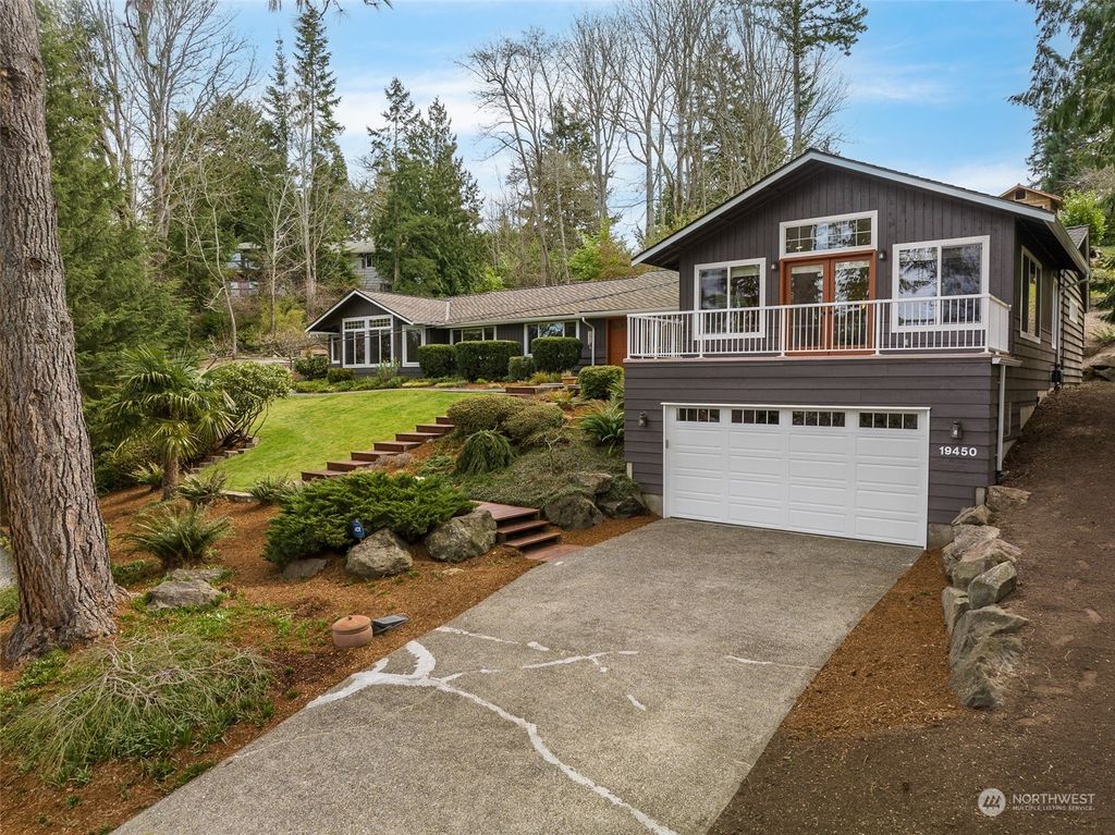 Photo of 19450 Marine View Drive SW, Normandy Park, WA 98166 (MLS # 2049295)