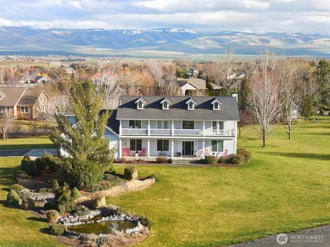 Photo of 52 Donrita Court, Walla Walla, WA 99362 (MLS # 2479001)