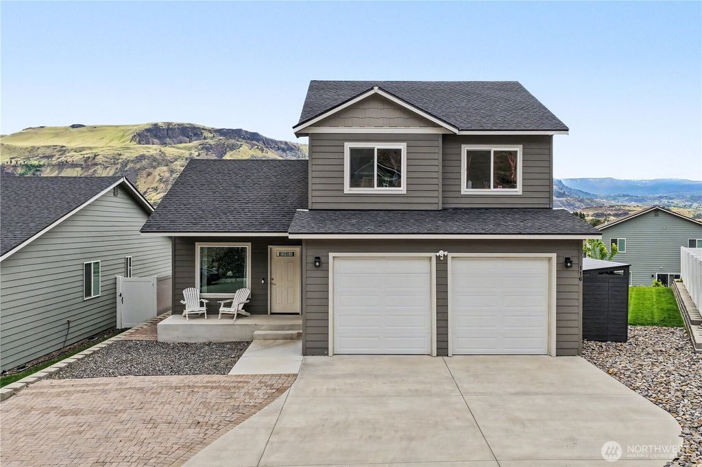 Photo of 116 George Loop, Rock Island, WA 98850 (MLS # 2526801)