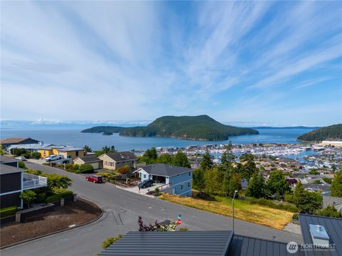 Photo of 2016 Piper Circle, Anacortes, WA 98221 (MLS # 2426602) Photo of 2016 Piper Circle, Anacortes, WA 98221 (MLS # 2426602)