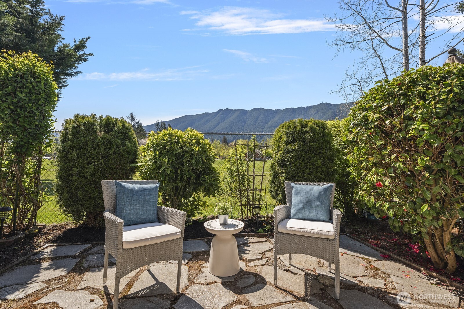 321 SE Orchard Drive 16