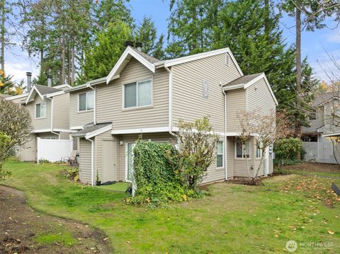 Photo of 2100 S 336th Street #B4, Federal Way, WA 98003 (MLS # 2452110)