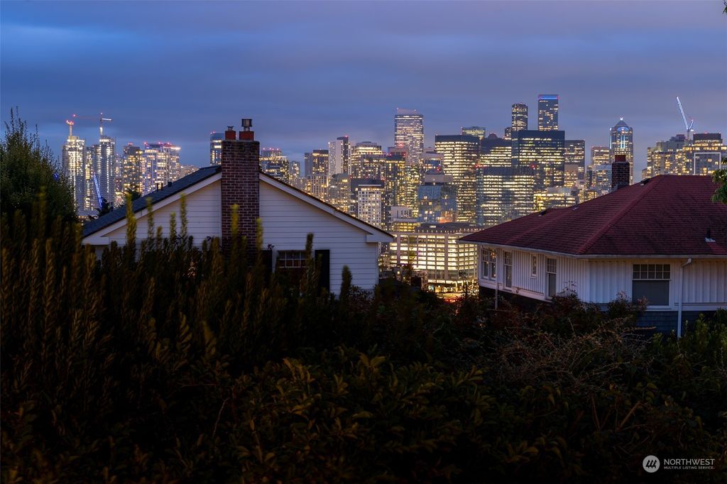 Photo of 1221 Bigelow Avenue N, Seattle, WA 98109 (MLS # 2170781)