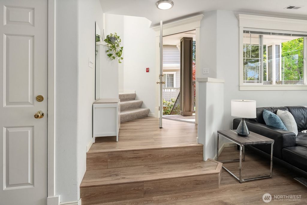 Photo of 4175 248th Court SE, Sammamish, WA 98029 (MLS # 2369316)