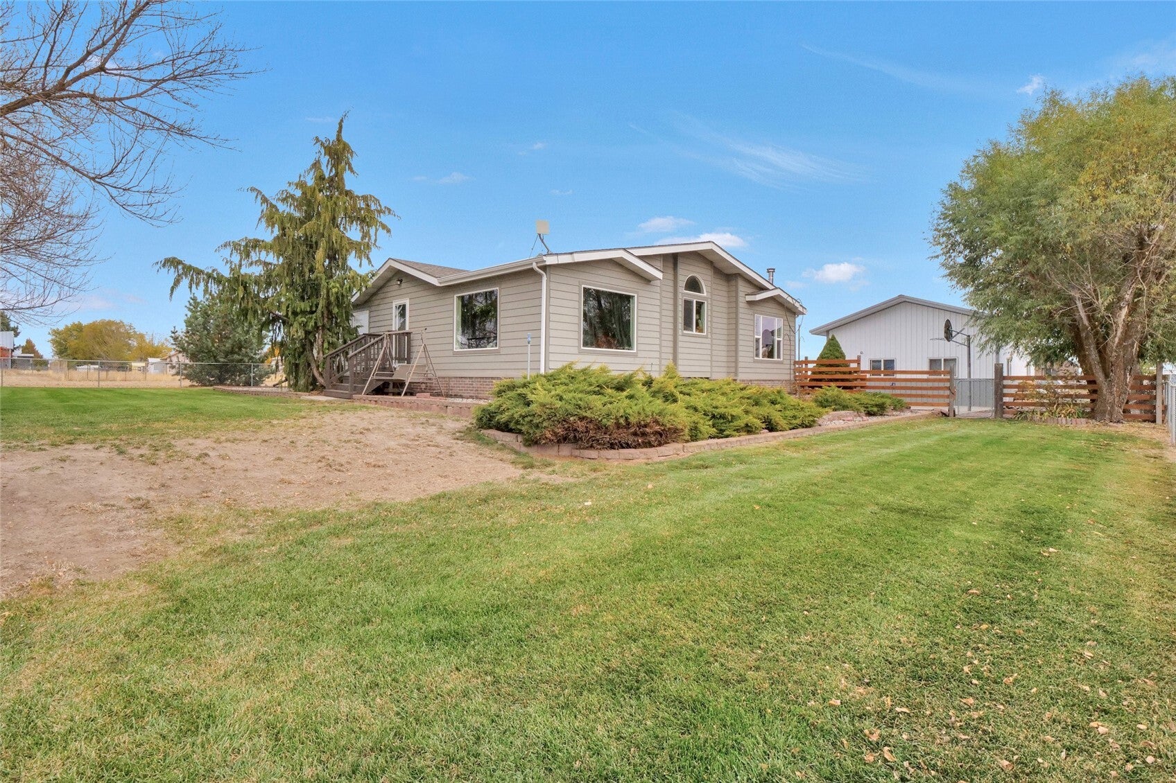 165 NE Dungan Road E