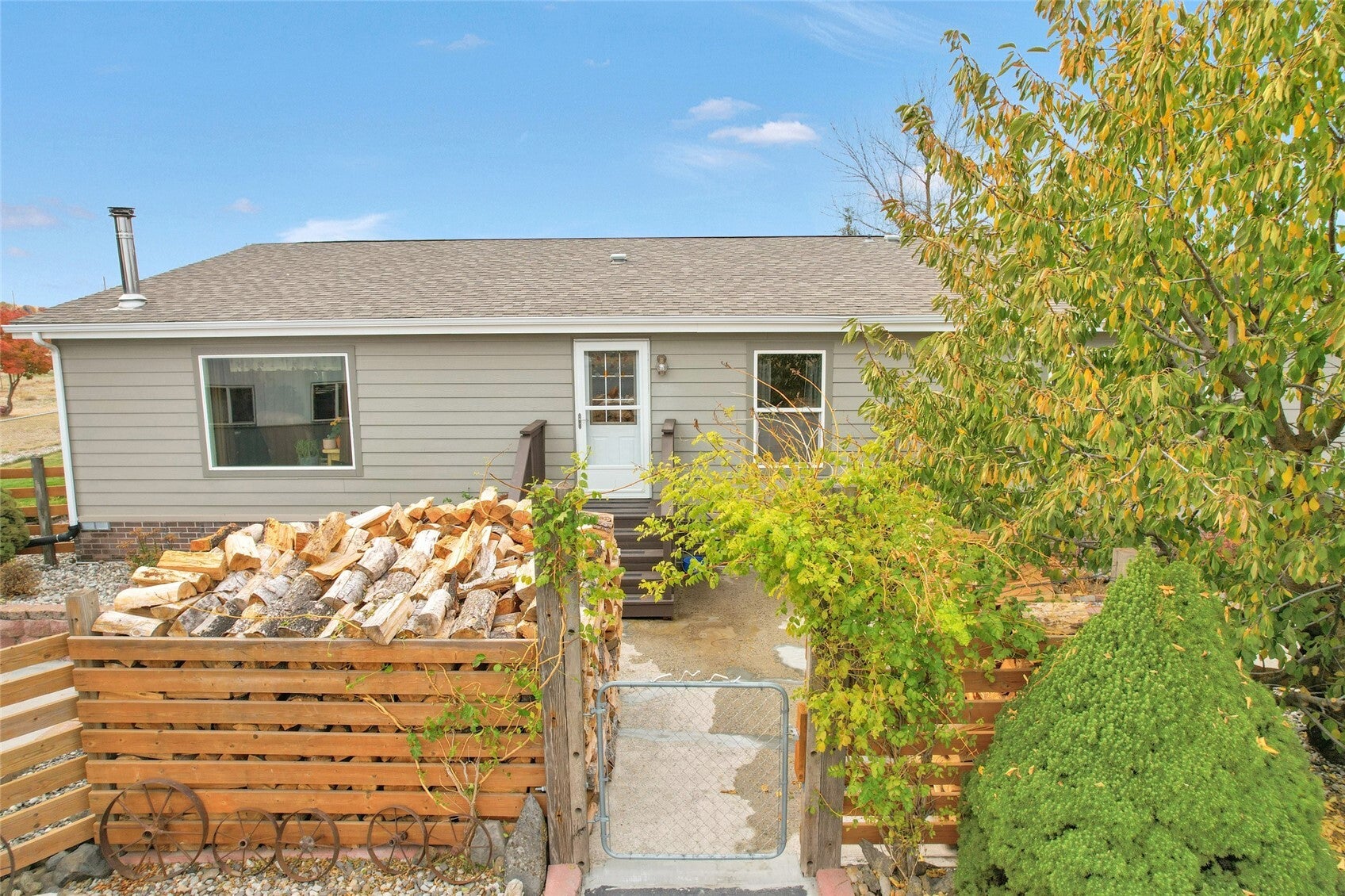 165 NE Dungan Road E