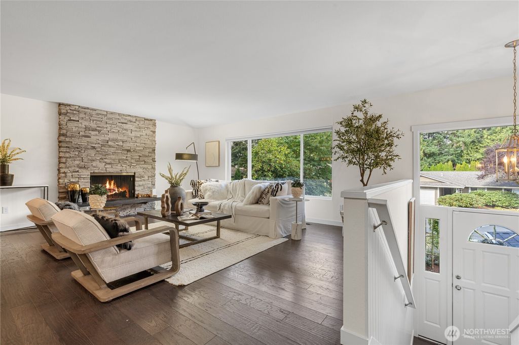 Photo of 13550 127th Ave Ave NE, Kirkland, WA 98034 (MLS # 2504910)