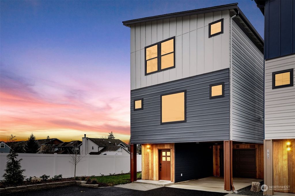 Photo of 14730 40th Avenue W, Lynnwood, WA 98087 (MLS # 2186927)