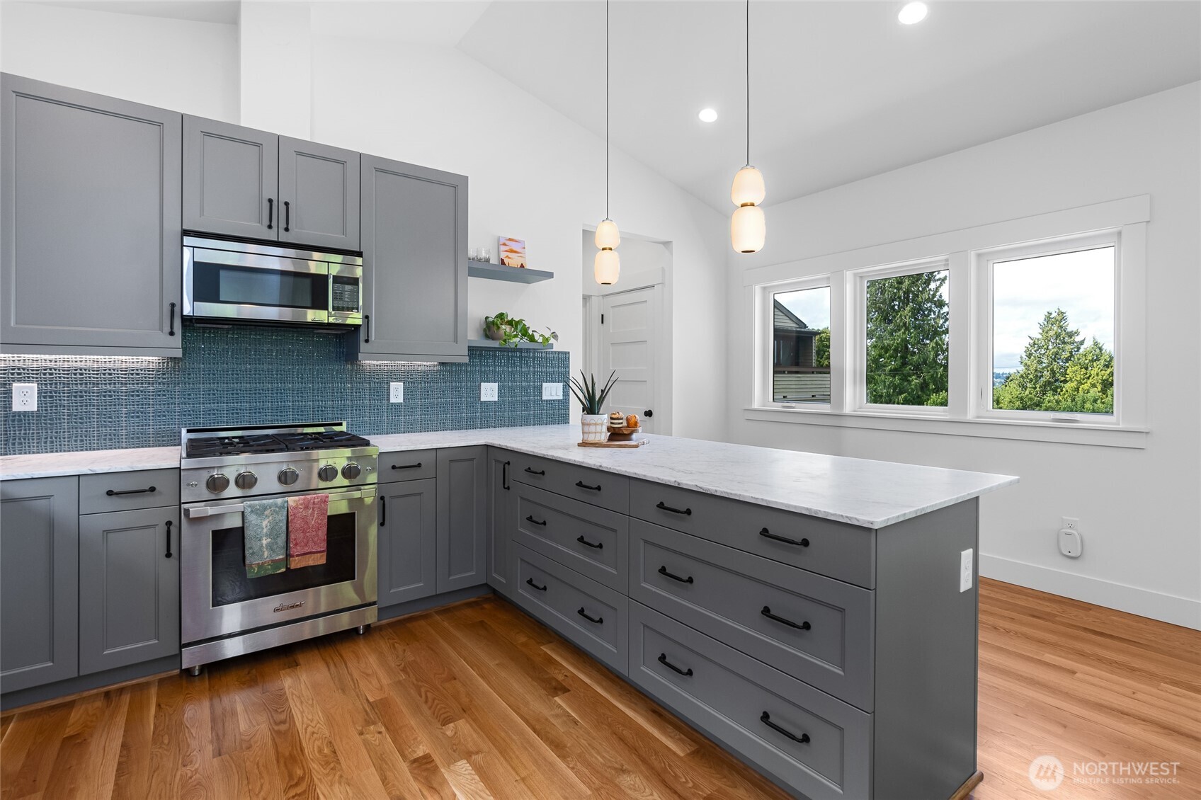 2708 1st Avenue W