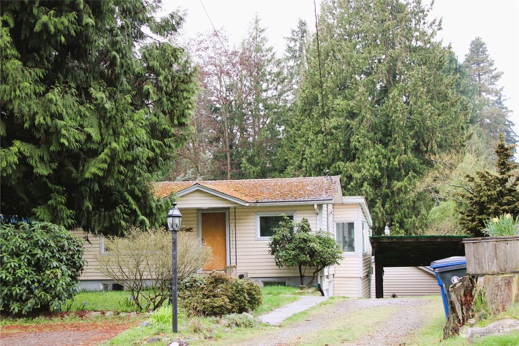 Photo of 12633 16th Avenue S, Seattle, WA 98168 (MLS # 2214209)