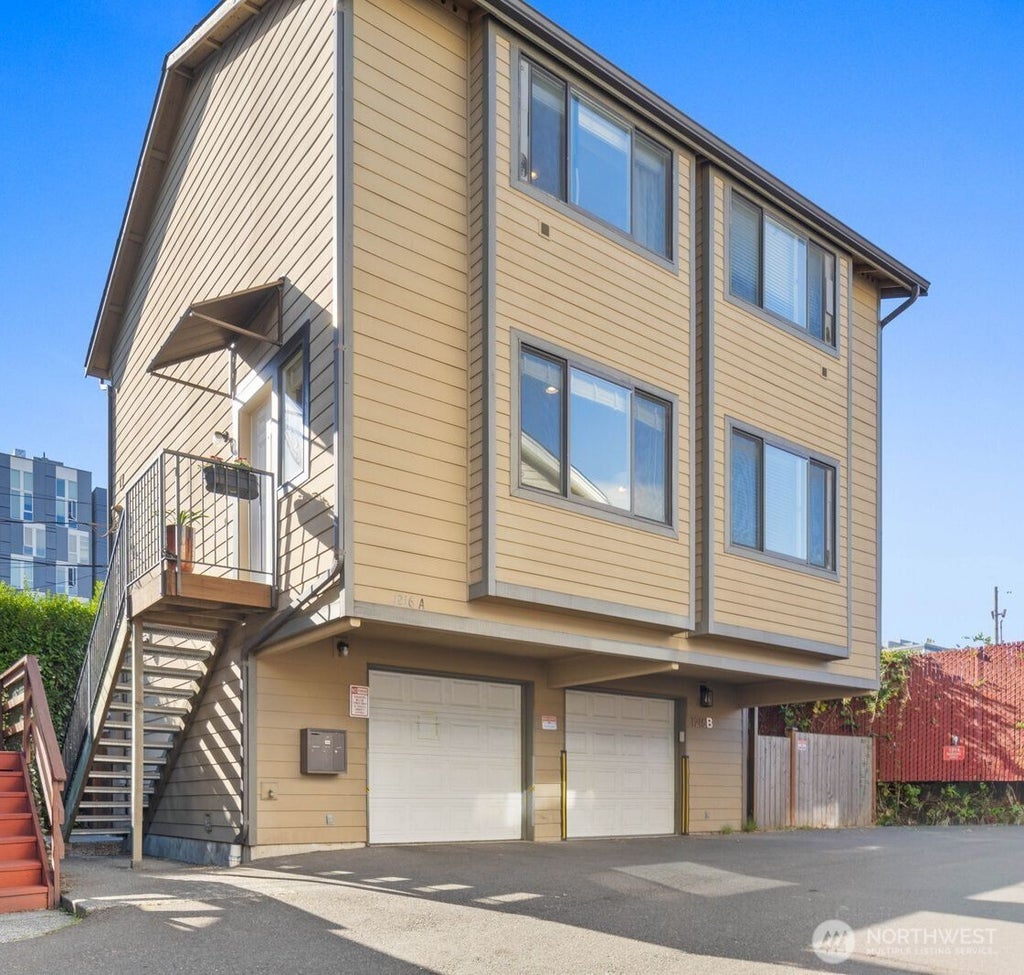 Photo of 1216 E Fir Street #A, Seattle, WA 98122 (MLS # 2578523)