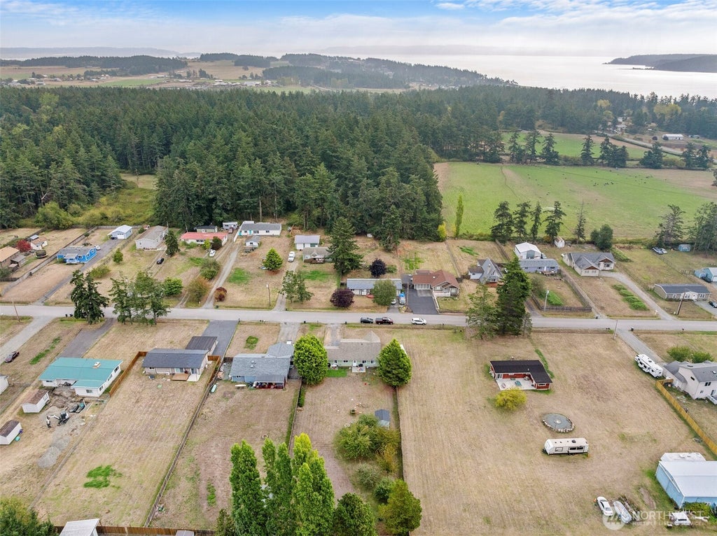 Photo of 957 Donald Avenue, Oak Harbor, WA 98277 (MLS # 2583266)