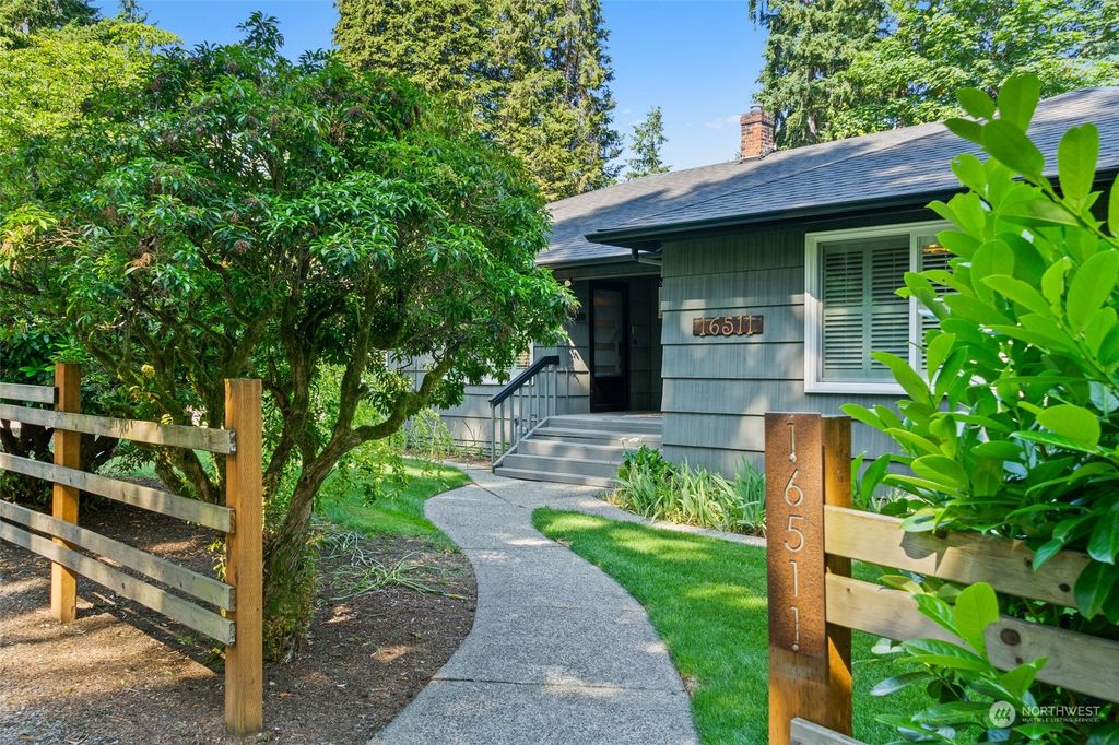 Photo of 16511 79th Place NE, Kenmore, WA 98028 (MLS # 2168192)