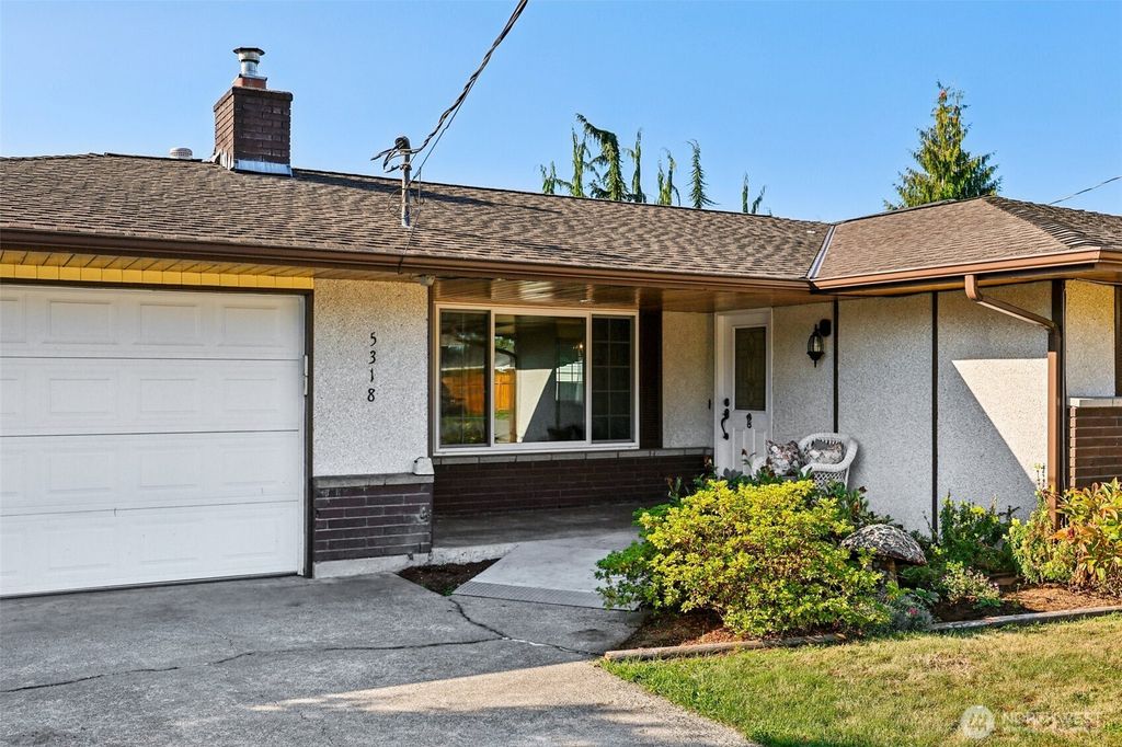 Photo of 5318 91st Street NE, Marysville, WA 98270 (MLS # 2433911)