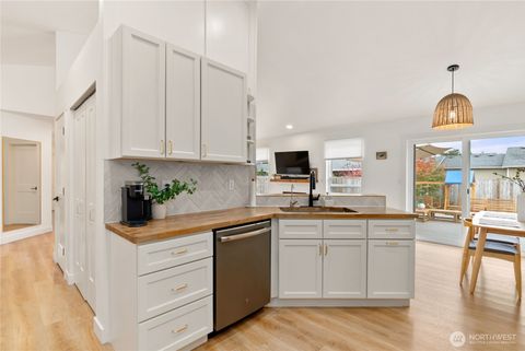 Photo of 15421 8th Avenue Ct E, Tacoma, WA 98445 (MLS # 2478975)