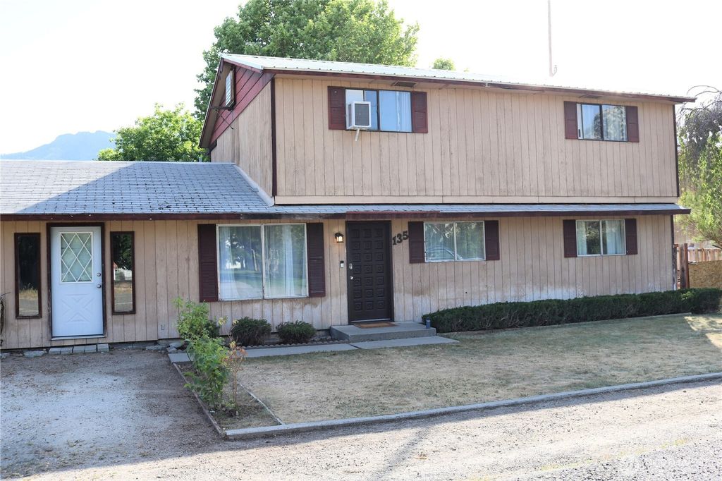 Photo of 135 Eveline Street, Pateros, WA 98841 (MLS # 2532621)