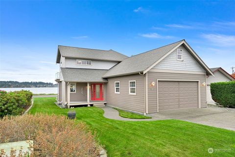 A home in Oak Harbor