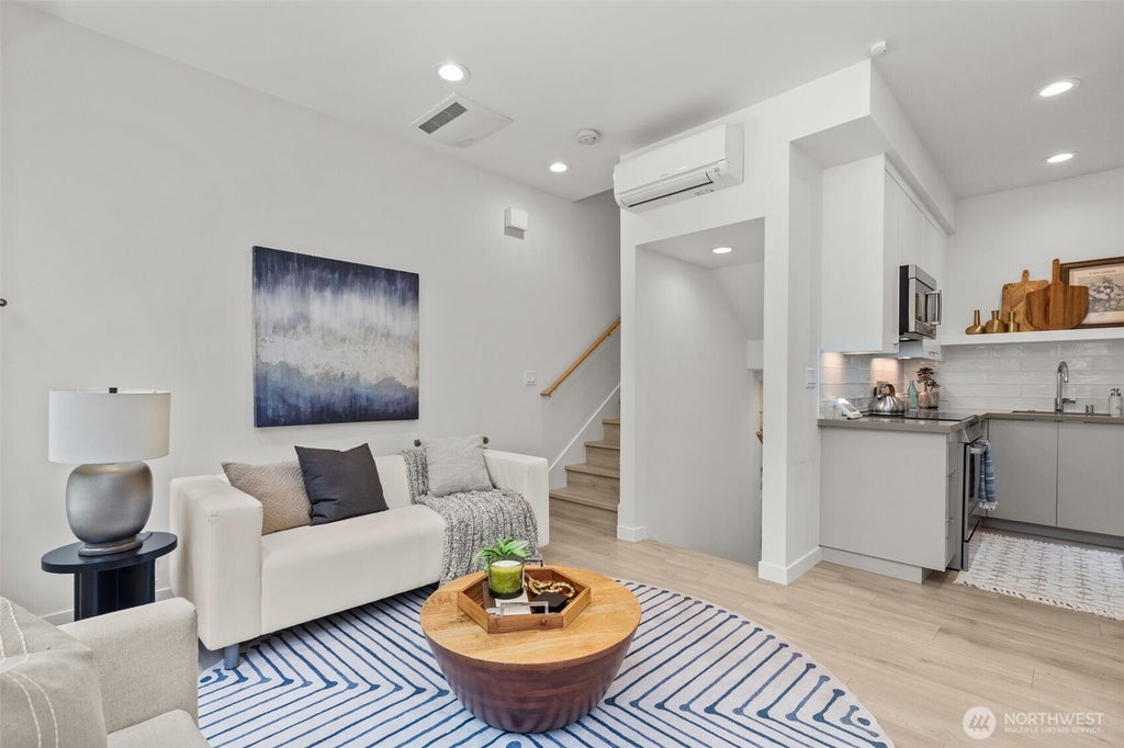 Photo of 716 11th Avenue E #A, Seattle, WA 98102 (MLS # 2578354)
