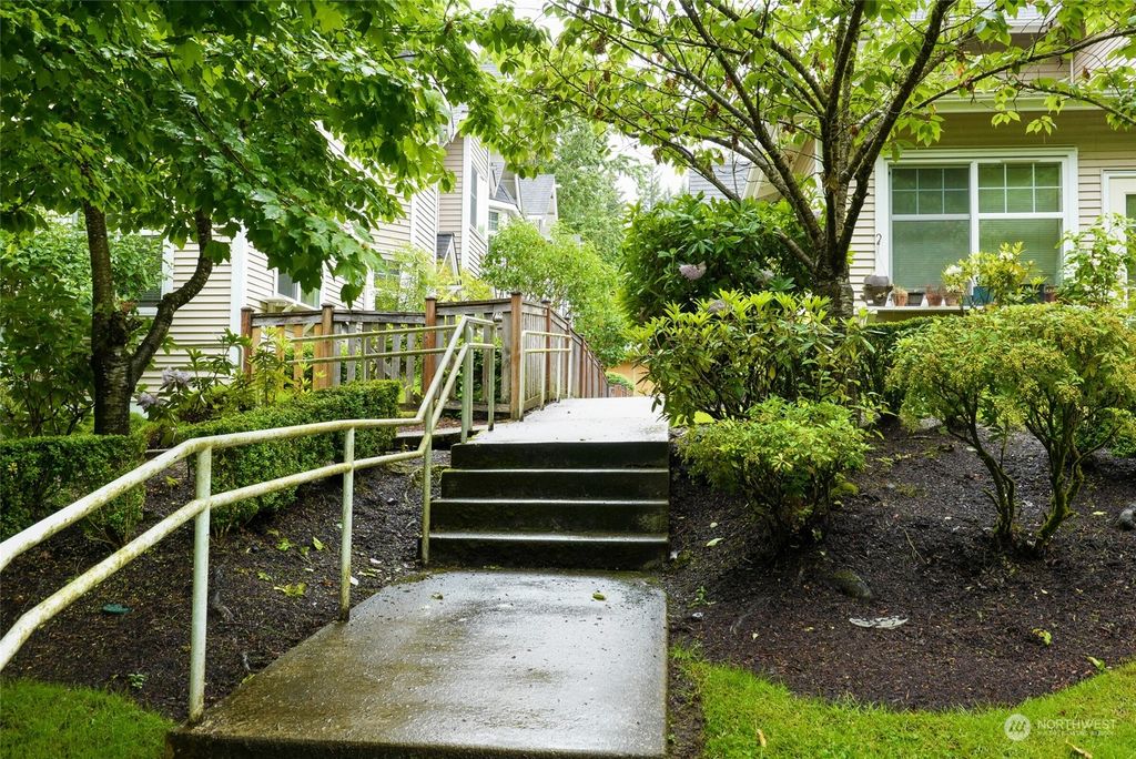 Photo of 16418 NE 91st Street #108, Redmond, WA 98052 (MLS # 2244107)